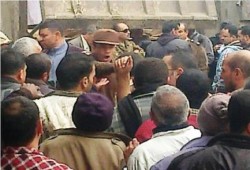 بالصور: الجيش يوزع الزيت والسكر في طلخا قبل الاستفتاء المزعوم على دستور الانقلاب