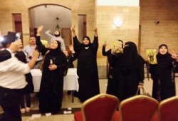 هتافات رابعة تجبر الانقلابيين على إلغاء ندوة لتأييد دستور العسكر بسفارة مصر بجدة (فيديو)