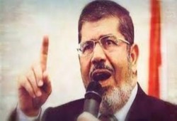 "يزيد صايغ" يكتب غباء العسكر حول الرئيس " مرسي "  لمانديلا العرب