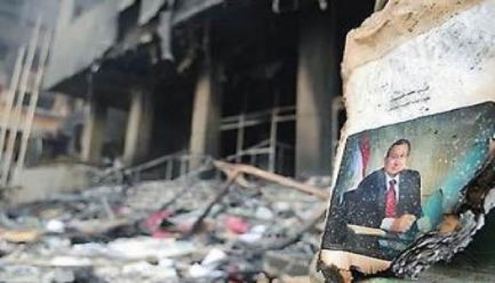 واشنطن بوست: محاكمة الرئيس مرسي بداية عقاب الشعب لإقالته المخلوع مبارك