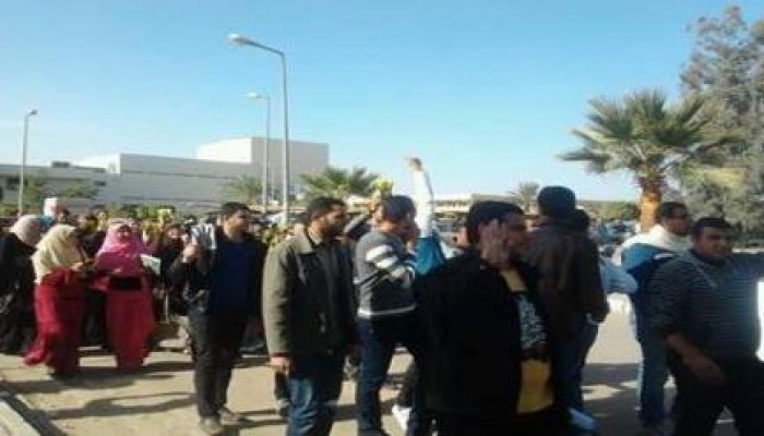 مسيرة حاشدة لطلاب جامعة قناة السويس ضد الانقلاب بالإسماعيلية