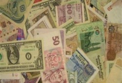 انهيار الجنيه المصري أمام العملات الأجنبية والعربية