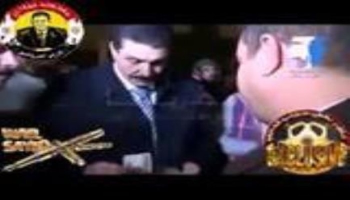 بالفيديو .. مدير مباحث الإسكندرية يدفع رشوة لبلطجي