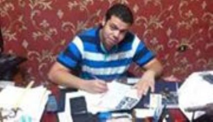 ضابط شرطة يطلق الرصاص الحي على متظاهرين بدمنهور ونشطاء ينشروا صور له