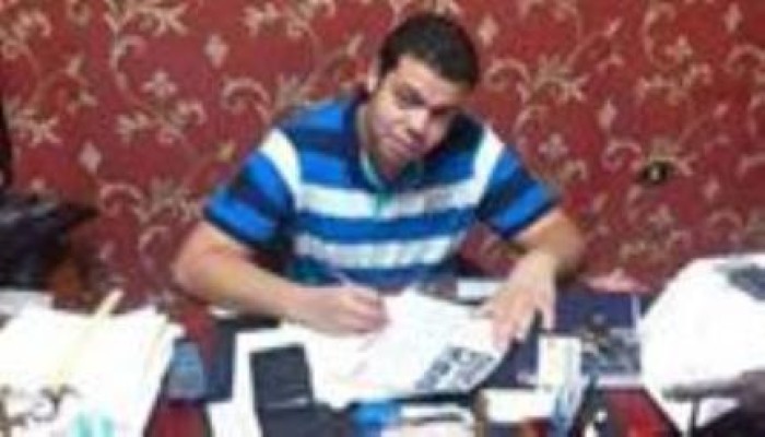 ضابط شرطة يطلق الرصاص الحي على متظاهرين بدمنهور ونشطاء ينشروا صور له