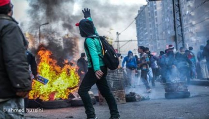 "الشعب يشعل ثورته": الثوار يقدمون للعالم درسا في مقاومة الانقلابات العسكرية (صور)