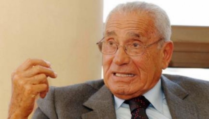 "أحمد منصور": هيكل "ملحد".. أوصى بحرق جثته بعد وفاته