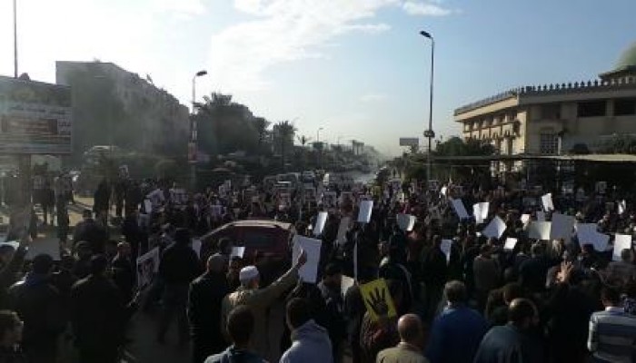 سيارة ملاكي تطلق وابل من الاعيرة النارية علي مسيرة مدينة نصر