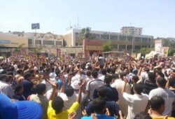 مليونية "اسقاط استفتاء الدم"  سلاسل بشرية لأهالي الصالحية القديمة