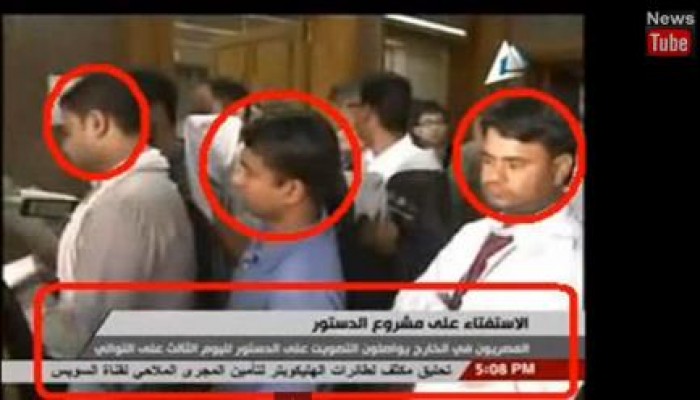 بالفيديو  فضيحة تقرير التليفزيون المصري : هنود في استفتاء المصريين على الدستور بالخارج !!