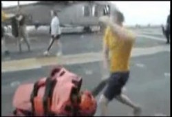 نشطاء ينشرون فيديوهات تعليمية لكيفية التغلب على العسكري الأحمر .. (فيديو)