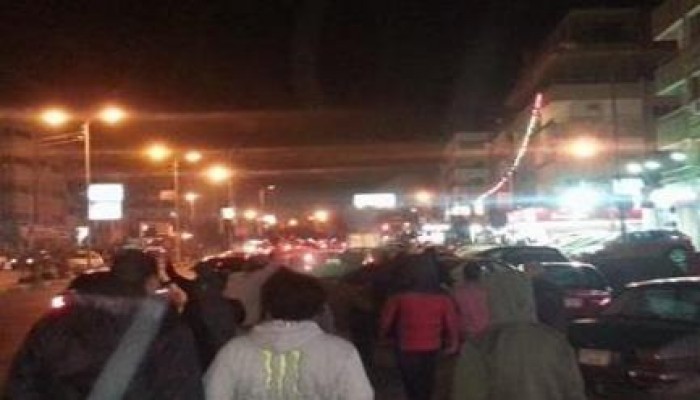 متظاهرو الإسماعيلية يهتفون :إحنا الشعب الخط الأحمر