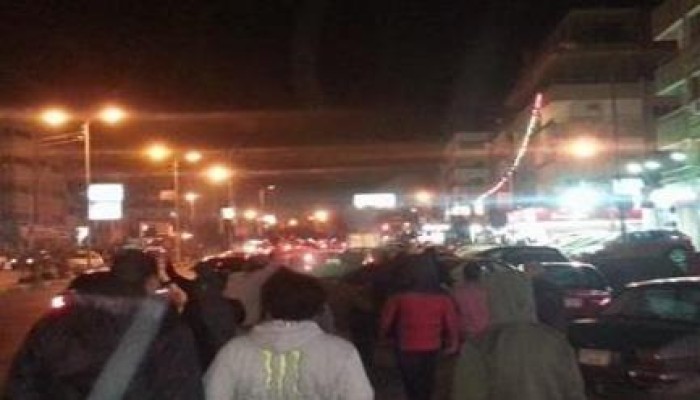 متظاهرو الإسماعيلية يهتفون :إحنا الشعب الخط الأحمر