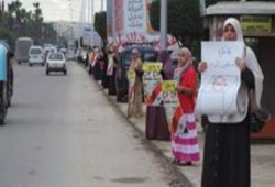 حركة 7 الصبح لا تعرف الخوف .. وتنظم سلسلة بشرية في برج العرب