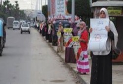 حركة 7 الصبح لا تعرف الخوف .. وتنظم سلسلة بشرية في برج العرب