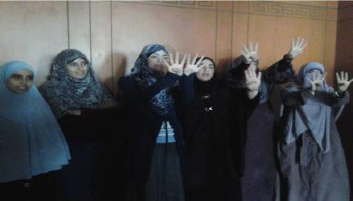بيان أولتراس ربعاوي تعليقا على اعتقال قوات أمن الانقلاب لـ6 طالبات