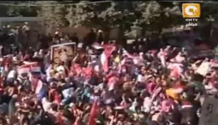 بالفيديو ..  ناخبة تكشف ضعف الاقبال على الاستفتاء