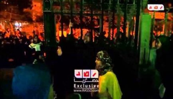 أم الشهيد عبد الرحمن يسري تزغرد على أبنها و تقول "مبروك عليك الجنة" (فيديو)