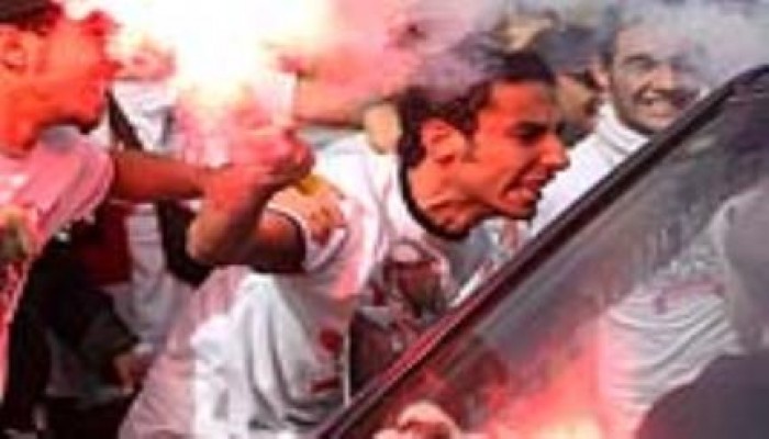 أولتراس زمالك لمحمد إبراهيم : أنت زعيم البلطجية !