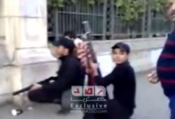 بالفيديو جندى أمن مركزى يسب أحد طلاب الجامعة والضابط يقول له : خلاص أرجع يابشوى