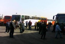 اعتصام العاملين بشركة أتوبيس شرق الدلتا بالإسماعيلية