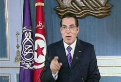 تونس تقاضى 20 صحفى مصرى لاسترداد أموال حصلوا عليها من "بن على"