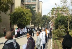 وقفة لطلاب كلية طب أسنان أسيوط اليوم تنديدا بمقتل زميلهم علي يد قوات أمن الانقلاب