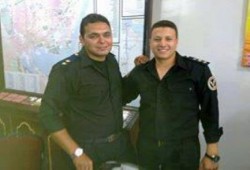 حملة افضحوهم الصورة لكلبين من المتطاولين علي الثوار