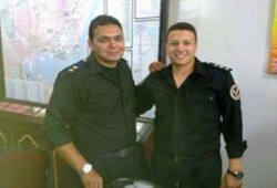 حملة افضحوهم الصورة لكلبين من المتطاولين علي الثوار