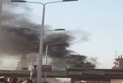 ثوار البراجيل يقطعون الطريق الدائري