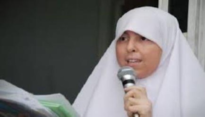 عائشة الشاطر تكذب ما نشره إعلام الانقلاب حول والدتها