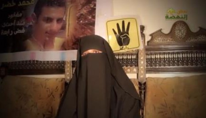 بالفيديو حتي لا ننسي السؤال الذي أبكي طه و القدوسي على الهواء لأم الشهيد محمد خضر