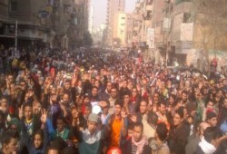 مئات الآلاف يخرجون بمسيرات حاشدة بالمطرية و سط هتافات " الشعب يريد إسقاط النظام "