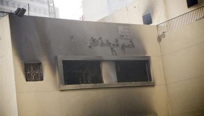 رئيس مباحث قسم الأزبكية يقتل 2 من المسجلين والمحبوسين يشعلون النيران في غرف الحبس