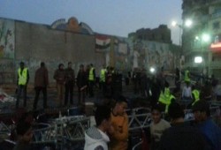 سقوط منصة احتفالات الانقلابيين بسوهاج على المحافظ ‫ وسكرتيره العام