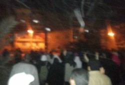 متظاهرو الإسماعيلية يهتفون: أنا نازل أموت شهيد وقلبي من حديد