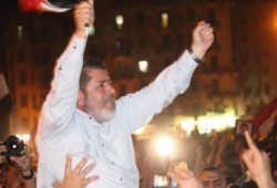 فخامة الرئيس مرسي يكتب : ملكك زايل يا إبليس