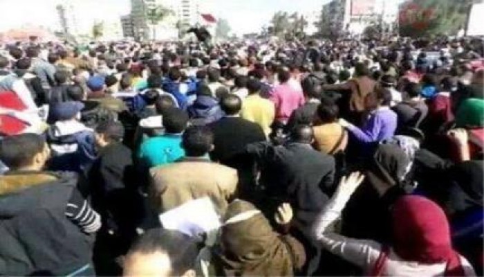 عشرات الآلاف ينتفضون ضد الانقلاب في مدينة نصر