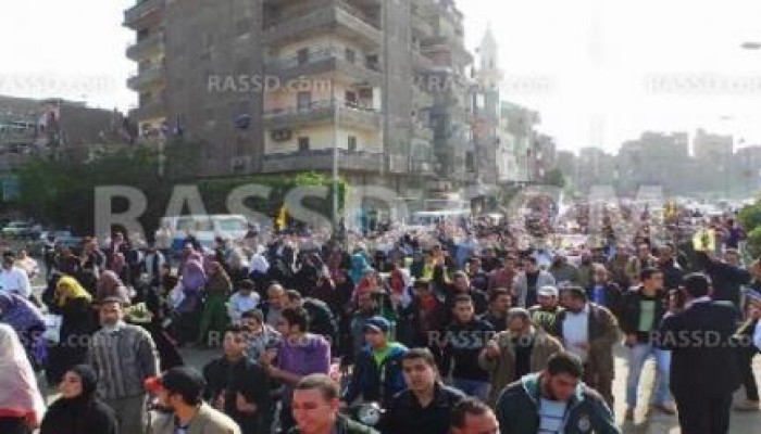 عدة مسيرات بالمطرية للمطالبة بالقصاص من قتلة الثوار