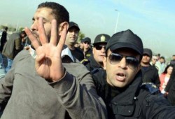 اقتحام مسجد بالغربية أثناء الصلاة واعتقال المصلين