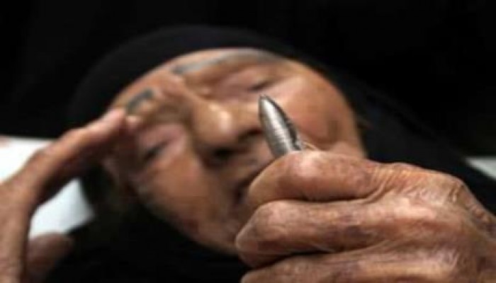 مبكية أم الشهيد تخاطب رصاصة الإنقلاب بعد خروجها من قلب ابنها