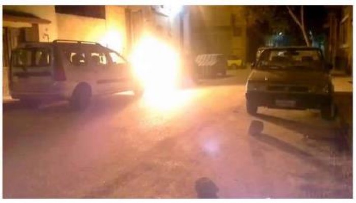 مجهولون يضرمون النيران بسيارة معاون مباحث بقسم شرطة مغاغة بأسيوط