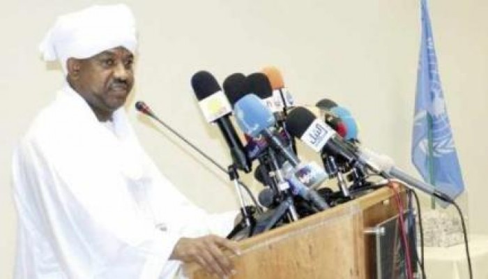 السيسي الخائن يتفق مع وزير دفاع السودان على جعل "حلايب" منطقة تكامل