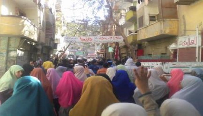 بالصور .. مسيرة حاشدة في بني سويف في ذكرىتنحي مبارك تهتف لاسقاط العسكر