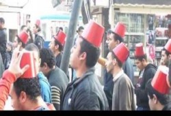 ابداع الاحتجاج .. شباب ثورة 19 يعود للتظاهر من جديد !