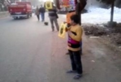 بالفيديو.. سلسله بشريه ضد الانقلاب العسكري علي طريق سمنود المنصورة