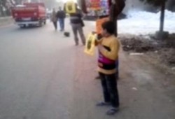 بالفيديو.. سلسله بشريه ضد الانقلاب العسكري علي طريق سمنود المنصورة