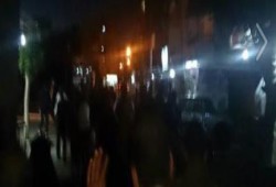 متظاهرو الإسماعيلية يهتفون:اثبت ياريس خليك حديد وراك مليون شهيد