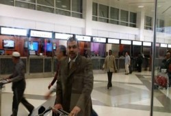 محمد بدر يغادر القاهرة ويؤكد اشعر بقرب نصر الله