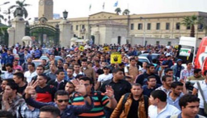رعب الانقلاب .. الحكومة تؤجل الدراسة بالمدارس والجامعات أسبوعين حتى 8 مارس 2014